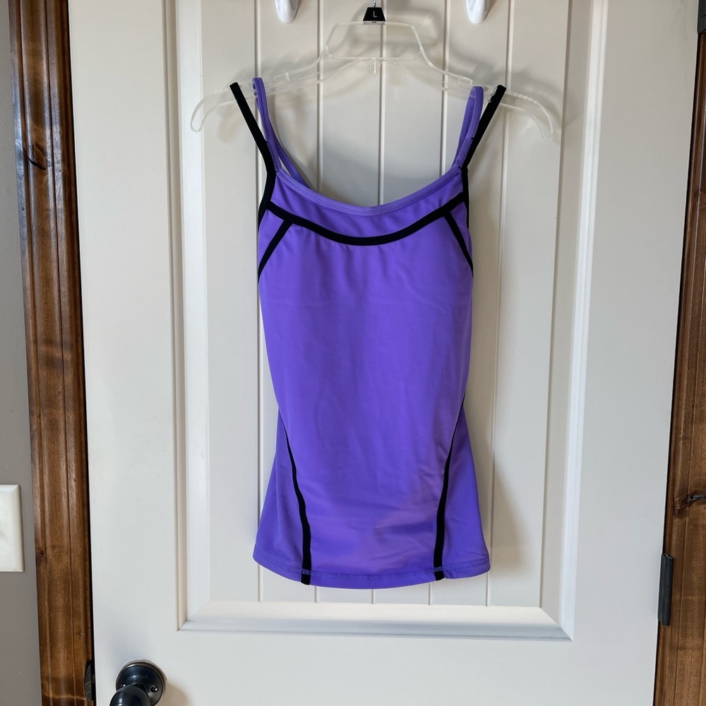 Lululemon exercise top
